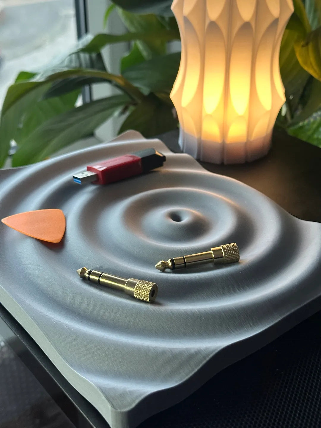 Bandeja Decorativa Ondas 3D – 22 cm – Organización y Estilo Moderno