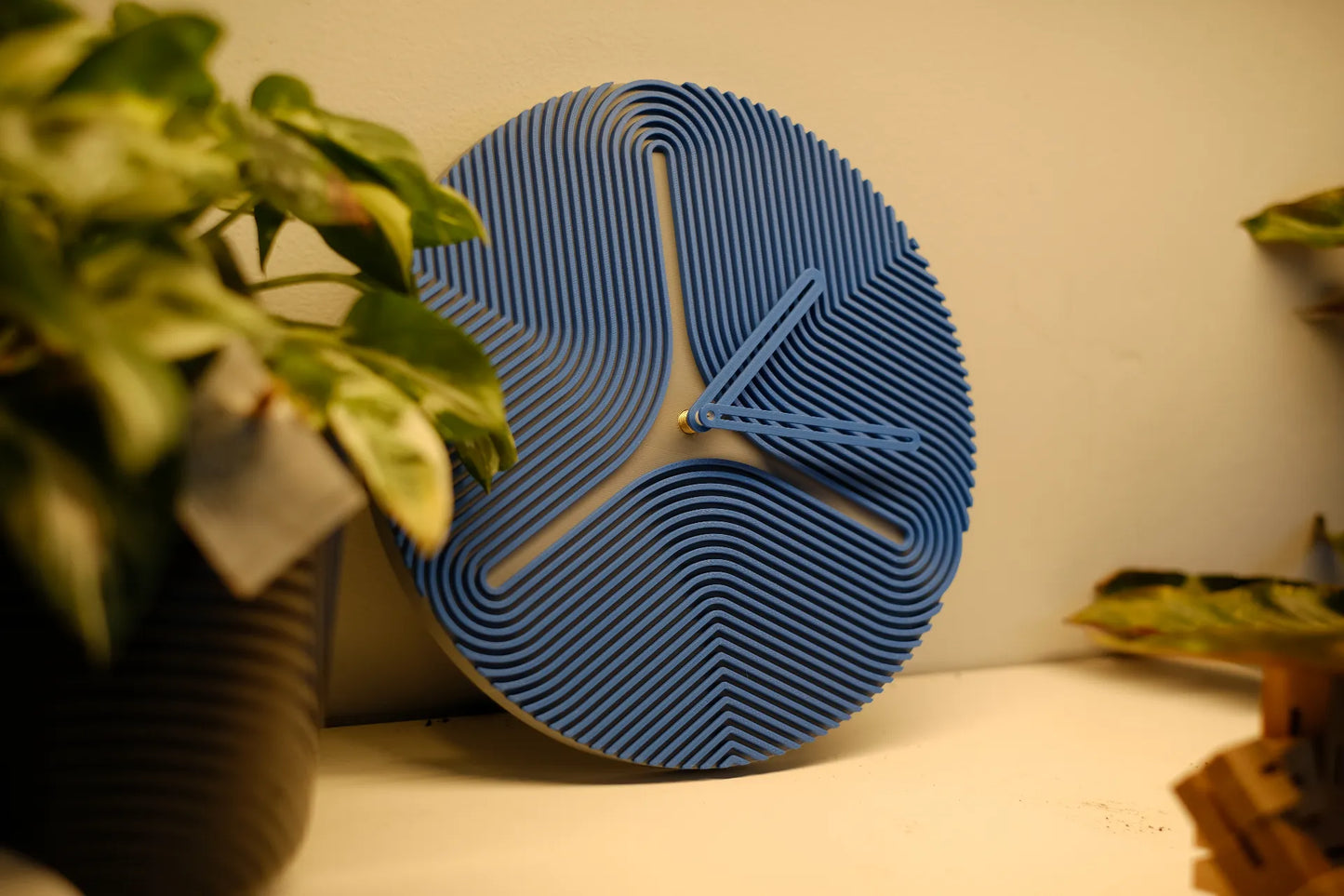 Reloj de Pared Moderno Impreso en 3D: Diseño Geométrico y Texturizado