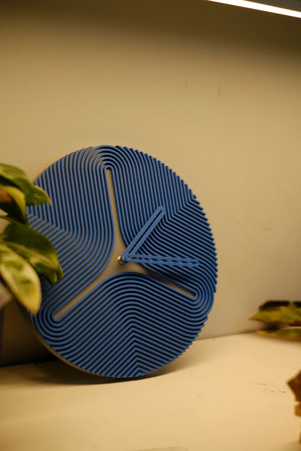 Reloj de Pared Moderno Impreso en 3D: Diseño Geométrico y Texturizado