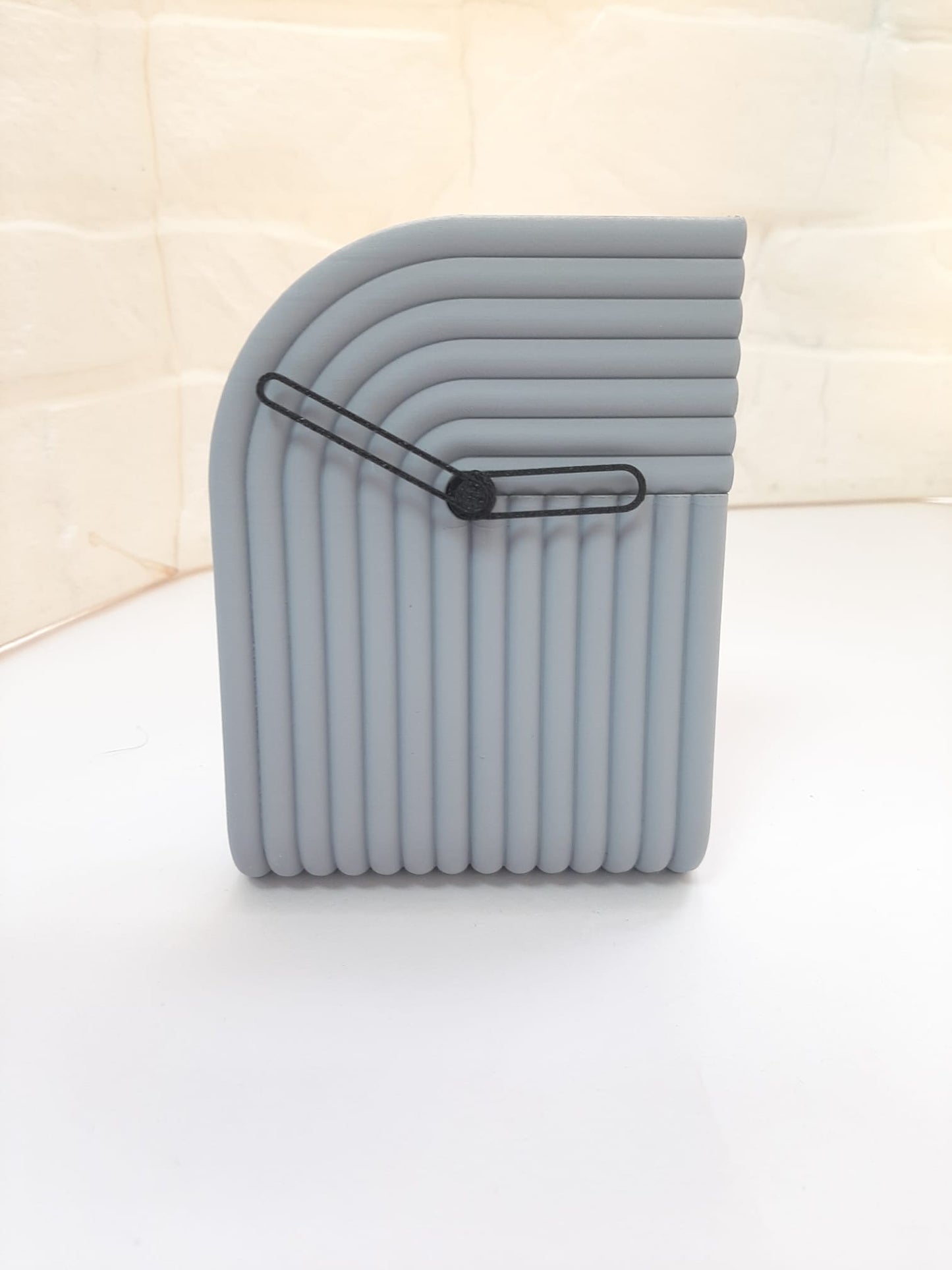 Reloj de Mesa Curvo con Textura 3D | Reloj Minimalista para Escritorio u Oficina | Varios Colores