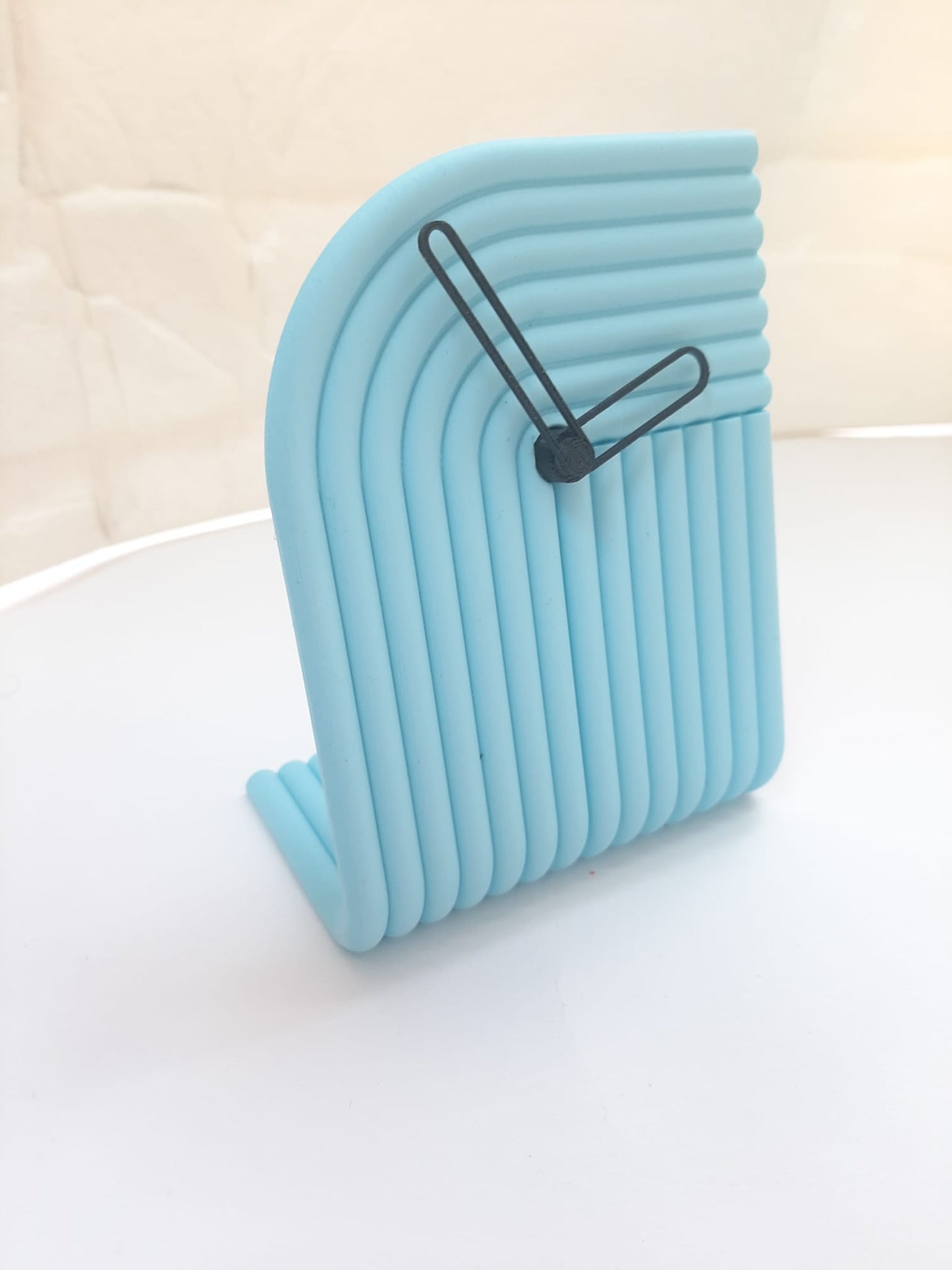 Reloj de Mesa Curvo con Textura 3D | Reloj Minimalista para Escritorio u Oficina | Varios Colores