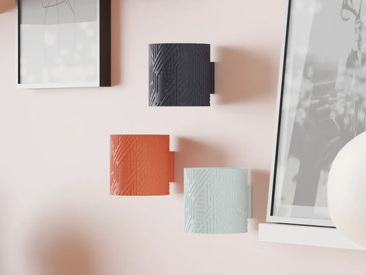 Maceta de Pared con Drenaje – Diseño Decorativo Impreso en 3D (12 cm)