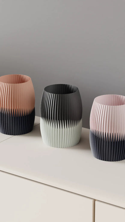Jarrón decorativo moderno bicolor – Diseño plisado