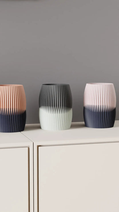 Jarrón decorativo moderno bicolor – Diseño plisado