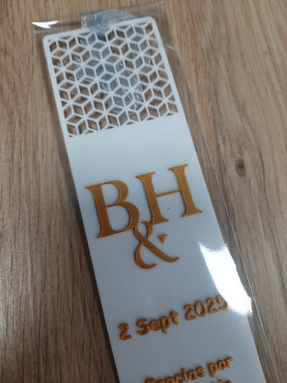 Marcapáginas personalizado perforado